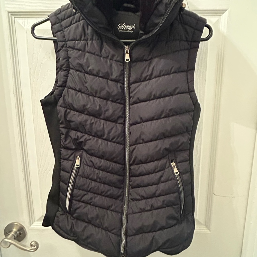Women's Black Padded Vest by Special one size small